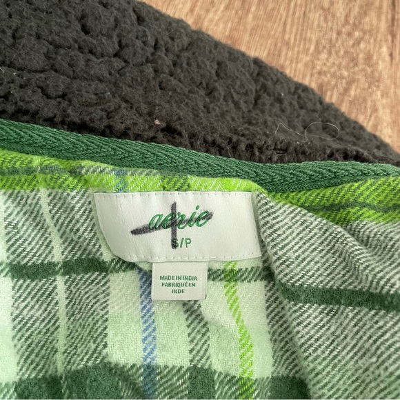 Aerie Flannel Lined Cloud Sherpa Vest Gray/Black Size Small - Picture 4 of 5